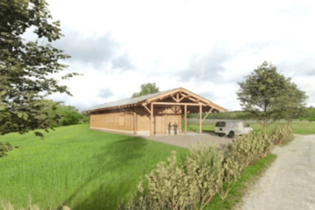 etude-de-sol-g1-pgc-le-verdier-81140 Ingénieur géotechnicien réalisant une étude de sol à La Roche-Vineuse avec une tarière mécanique pour analyser les argiles.