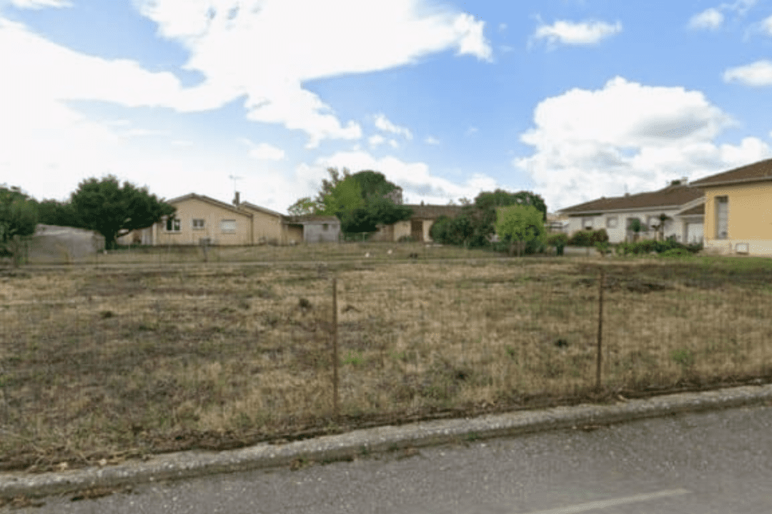 Terrain à bâtir à Mondonville après réalisation d’une étude de sol G1 à Mondonville, en vue de sécuriser un projet de construction